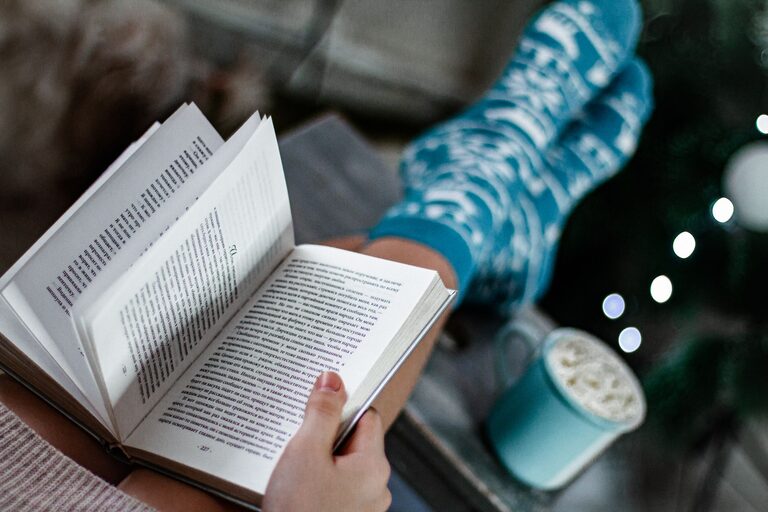 Cozy Evenings Without Screens: Simple Ways to Unwind and Connect
