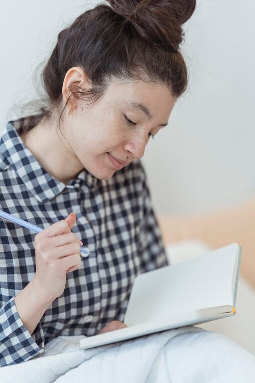 Beginner Guide to Journaling Every Day: Tips and Benefits